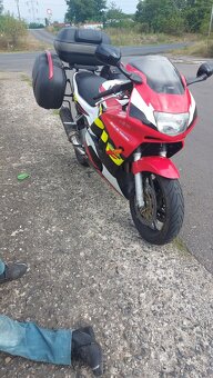Honda CBR 600 F - 3