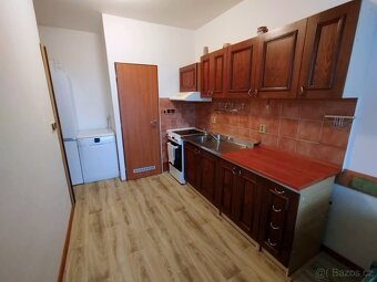 Prodej bytu 3+1 92 m² Dašická, Pardubice - 3