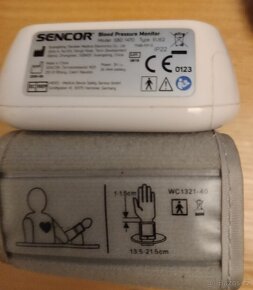 Měřič tlaku na zápěstí Sencor - 3