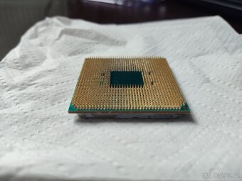 Procesor - CPU AMD Ryzen 2400G - 3