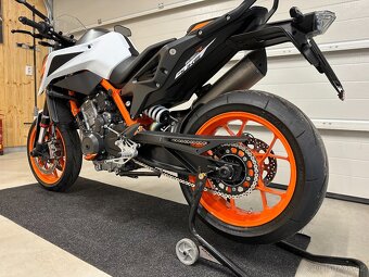 KTM 890 Duke R, TOP STAV, 6 000 km, 1. majitel, DPH - 3