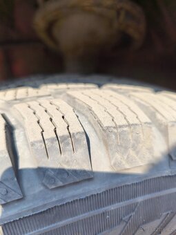 Nokian snowproof c 215/75/16c - 3