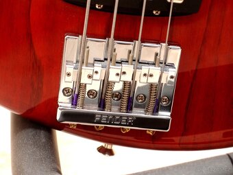 Baskytara Fender USA - 3