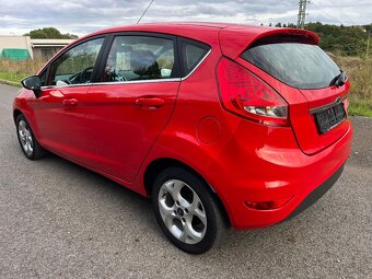 Ford Fiesta 5 dveř 1.25 benzín,2010,Klimatronic, 2 sady kol - 3