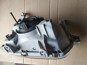 Přední světlo 81110-87B98 na Daihatsu Cuore III - 3