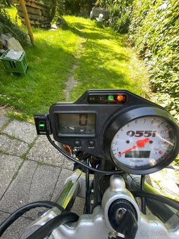 Prodám Triumph Speed triple 955i - 3