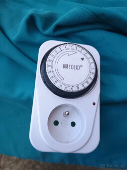 Časový spínač na 230V a spínací zásuvka - 3