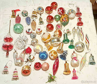 Vánoční stromek plastový 180cm + staré vánoční ozdoby - 3