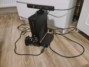 Xbox 360S + ovladač + kinect - 3
