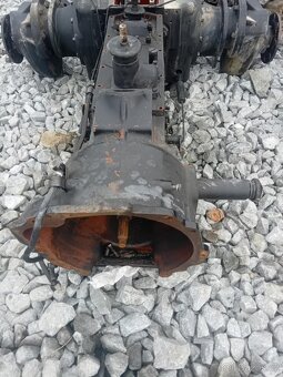 Zadná časť traktora 7340 reverz - 3
