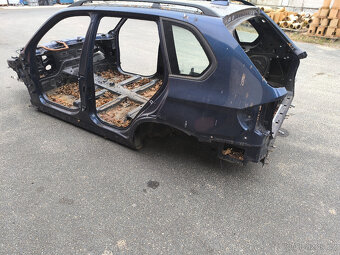 Bmw e70 karoserie na výřezy - 3