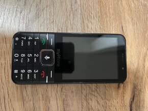 myPhone Up Smart LTE černá - 3