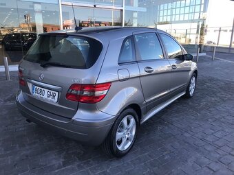 Díly z vozu Mercedes Benz B170 Benzín 85kw - 3