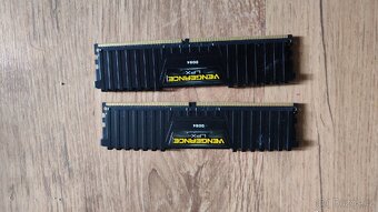 PC komponenty,grafická karta,procesor, paměti RAM, základní - 3