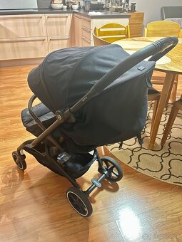 CYBEX Eezy S+2 Black Deep Black 2020 - 3