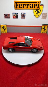 Ferrari 308 GTB 1:18 Kyosho - 3