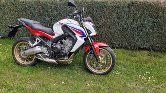 Honda CB650F - 3