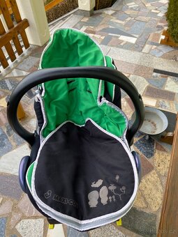 Autosedačka Maxi-Cosi Cabriofix se základnou ISOFIX - 3