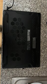 Prodám Herní notebook Asus Tuf gaming velký displej 17 palců - 3