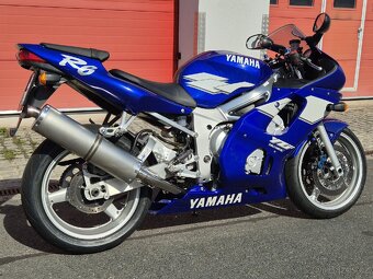 Yamaha R6 - 3