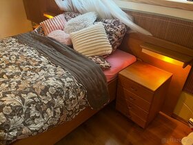 Prodám masivní  manželskou postel 160x200 - 3