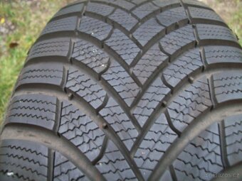 sada zimních pneu 205.60.16 XL vzorek 95% - 3