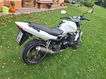 Kawasaki ZR750F ZR-7 - 3
