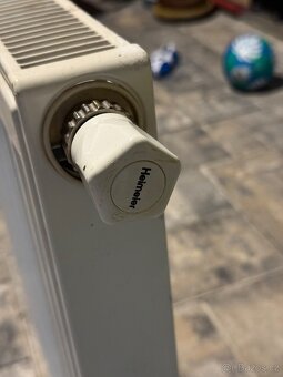 Ploché radiátory - bílé - 3