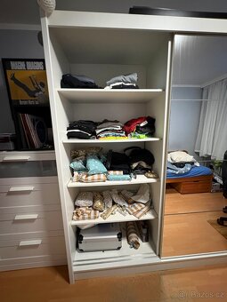 Šatní skříň 180x61x215 cm - 3