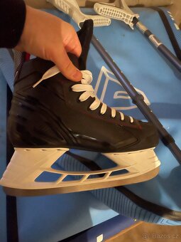 Brusle BAUER SCORE - velikost 9 - 3