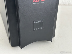 Záložní zdroj APC Smart UPS 750XL + možno nové baterie - 3