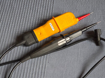 Prodám zkoušečka napětí Fluke T150 - 3