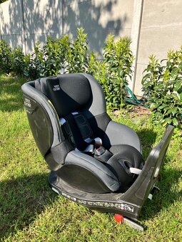 Otočná autosedačka Britax Römers DUALFIX M i-SIZE - 3
