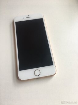 IPHONE 8 GOLD / 64GB / TOP STAV / NOVÁ BATERIE 100% - 3