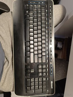 Bezdrátová klávesnice a myš Microsoft - 3