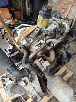 Ford Galaxy 2.0 tdci motor nastrojeny s převodovkou - 3