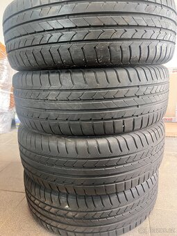 Goodyear EfficientGrip 215/60 r16 95H - 3