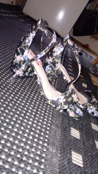 Značková kabelka Valentino - 3
