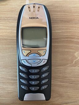 Nokia 6310i černo zlatá - s folií na displayi  Jako nová - 3