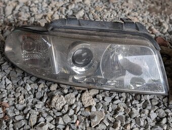 přední světla audi A4 1998 - 3