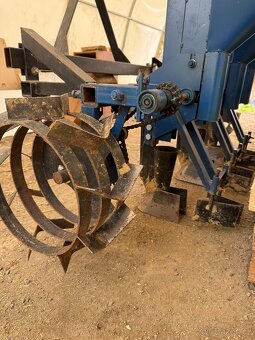 Sazeč česneku a cibule plus plečka - 3