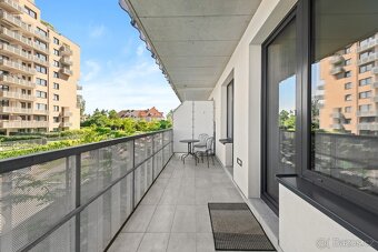 2+kk  Praha 3  + parking - 3
