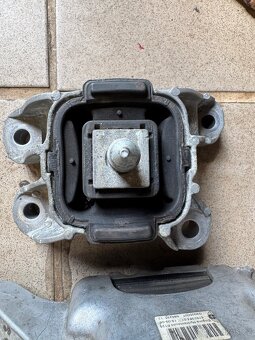 Silenblok motoru a převodovky Mini Cooper S R56 (N14) - 3