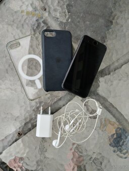IPHONE 8 - 3