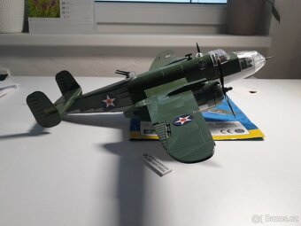 Lego COBI 5541 americký bombardér B-25 Mitchell - 3