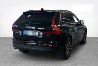 Volvo XC60 B4 AWD Momentum Advanced Edition rok 2020 - 3