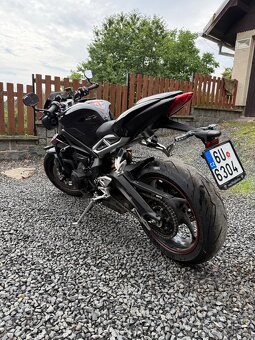 Triumph Street Triple RS 765 - 3