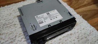 Autorádio s bluetooth JVC KD-T922BT - 3