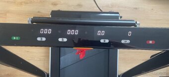 Běžecký pás FLOW FITNESS DTM300i - 3