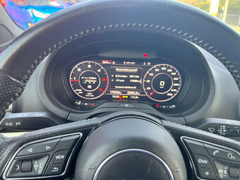 Audi A3 Cabrio Virtual kokpit, servisní kniha - 3